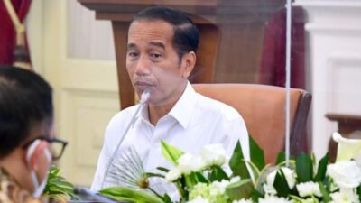 Jokowi Berhadapan dengan Pj Kepala Daerah: Dunia Semakin Kabur!