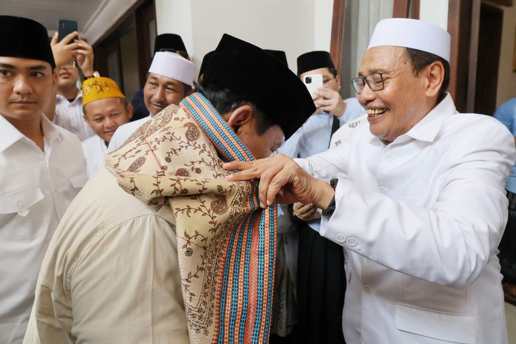 Pimpinan Ponpes Buntet Cirebon Memberikan Dukungan untuk Prabowo-Gibran pada Pemilihan Presiden 2024