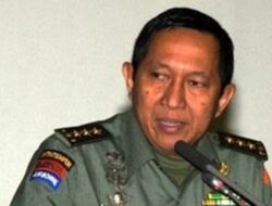 Letnan Jenderal TNI (Purn) Johannes Suryo Prabowo: Berjuang Bersama Saya