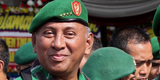 Jenderal TNI (Purn) George Toisutta: Seorang Pejuang dan Pemimpin Militer