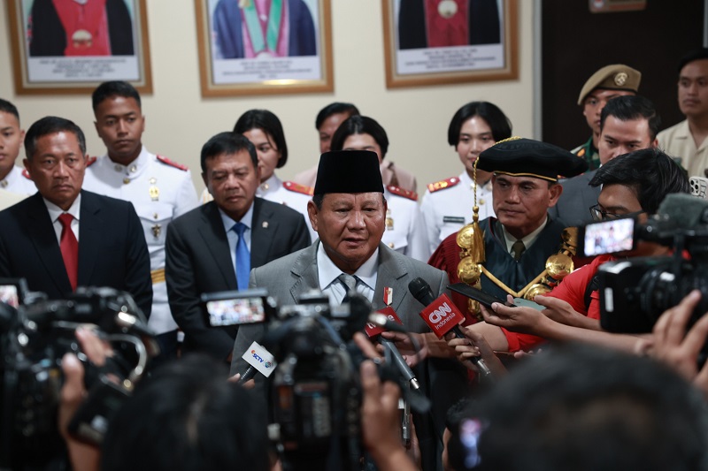 Menteri Pertahanan Prabowo Subianto saat Wisuda Unhan: Orang yang Rajin dan Cerdas Akan Mampu Bertahan di Era Tantangan