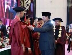 Prabowo Subianto Hadiri Wisuda UKRI: Ajakan kepada Generasi Muda untuk Menjadi Pemimpin yang Peduli pada Rakyat