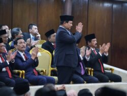 Momen Prabowo Berdiri Saat Disebut Namanya oleh Jokowi di Pidato