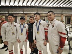 Momen Prabowo dan Para Atlet Peraih Medali Olimpiade Selfie Bareng di Sela HUT ke-79 RI