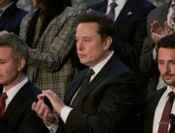 Rusuh Tak Terkendali! Elon Musk Ramal Inggris Menuju Perang Saudara