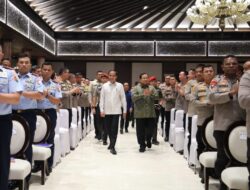 Jokowi dan Prabowo Kompak Kunker Bareng Tinjau IKN Bersama Pejabat Tinggi TNI-Polri