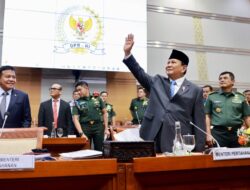 Prabowo Pamit dan Mohon Maaf di Rapat Terakhir dengan DPR