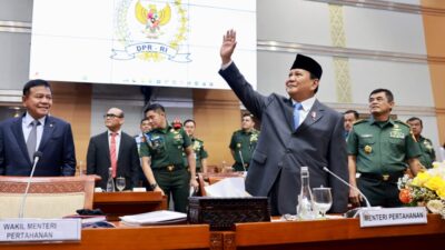 Prabowo Pamit dan Mohon Maaf di Rapat Terakhir dengan DPR